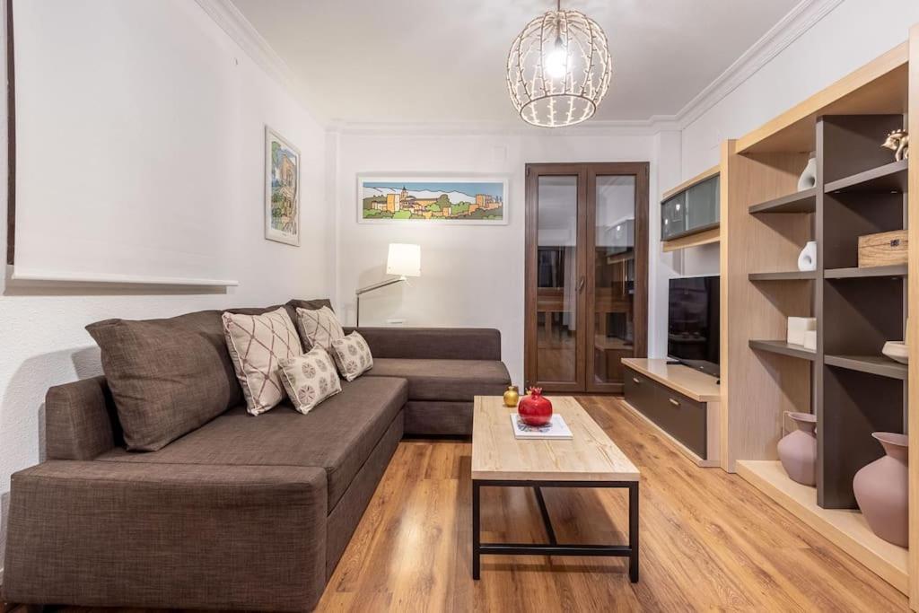 Apartamento Con Terraza A 4 Minutos De La Catedral Granada Buitenkant foto