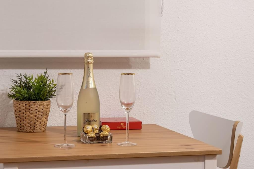 Apartamento Con Terraza A 4 Minutos De La Catedral Granada Buitenkant foto