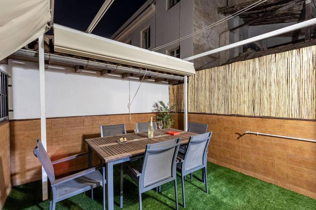 Apartamento Con Terraza A 4 Minutos De La Catedral Granada Buitenkant foto