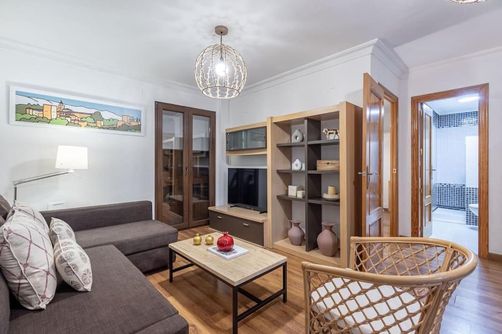 Apartamento Con Terraza A 4 Minutos De La Catedral Granada Buitenkant foto