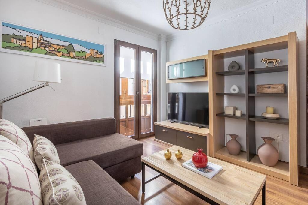 Apartamento Con Terraza A 4 Minutos De La Catedral Granada Buitenkant foto