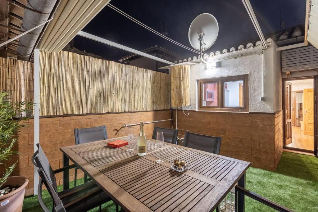 Apartamento Con Terraza A 4 Minutos De La Catedral Granada Buitenkant foto