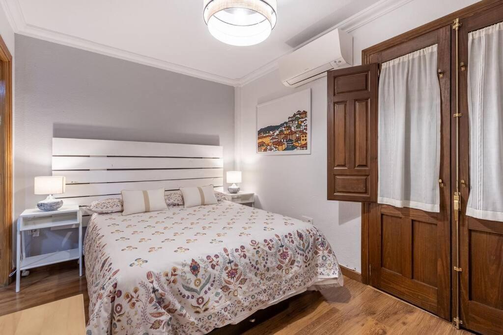 Apartamento Con Terraza A 4 Minutos De La Catedral Granada Buitenkant foto