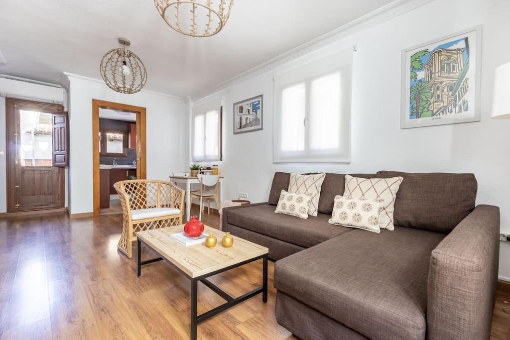 Apartamento Con Terraza A 4 Minutos De La Catedral Granada Buitenkant foto