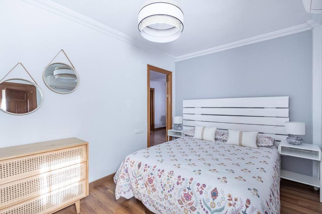 Apartamento Con Terraza A 4 Minutos De La Catedral Granada Buitenkant foto