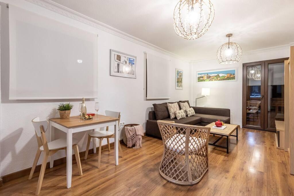 Apartamento Con Terraza A 4 Minutos De La Catedral Granada Buitenkant foto