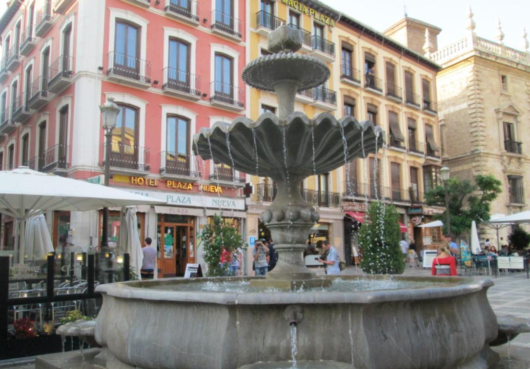 Apartamento Con Terraza A 4 Minutos De La Catedral Granada Buitenkant foto